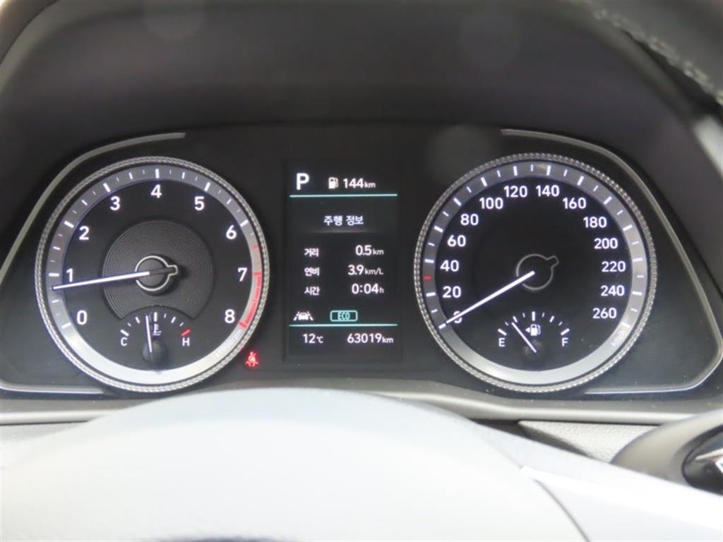 HYUNDAI Sonata - Vista 9