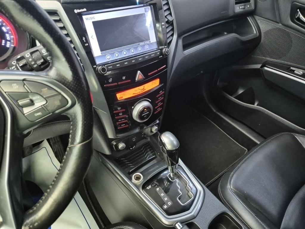Ssangyong Tivoli - Vista 10