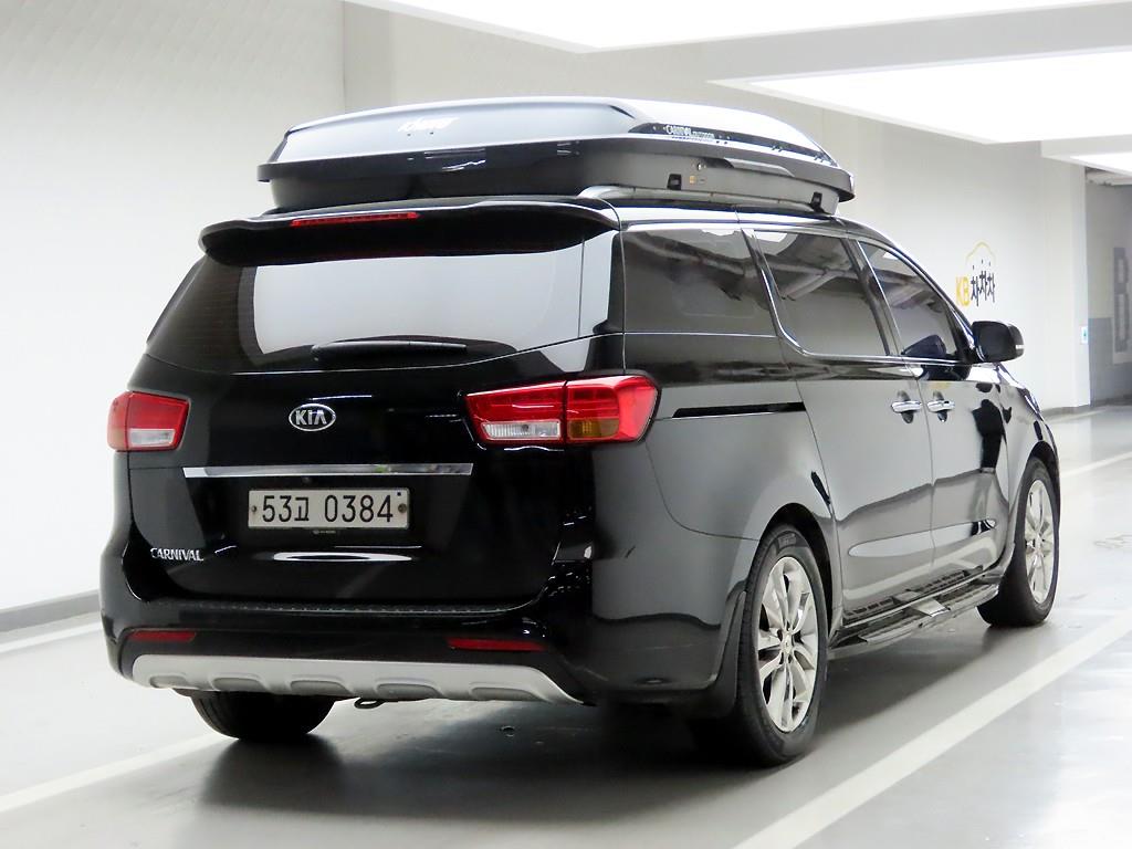 KIA Carnival - Vista 4
