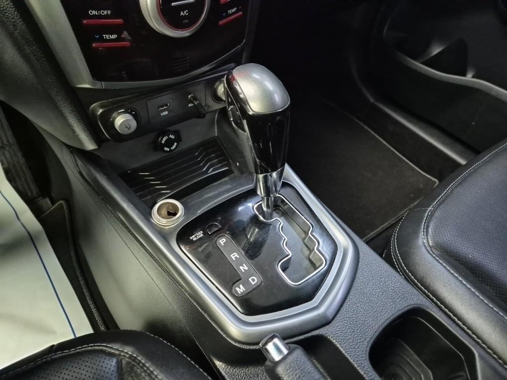 Ssangyong Tivoli - Vista 8