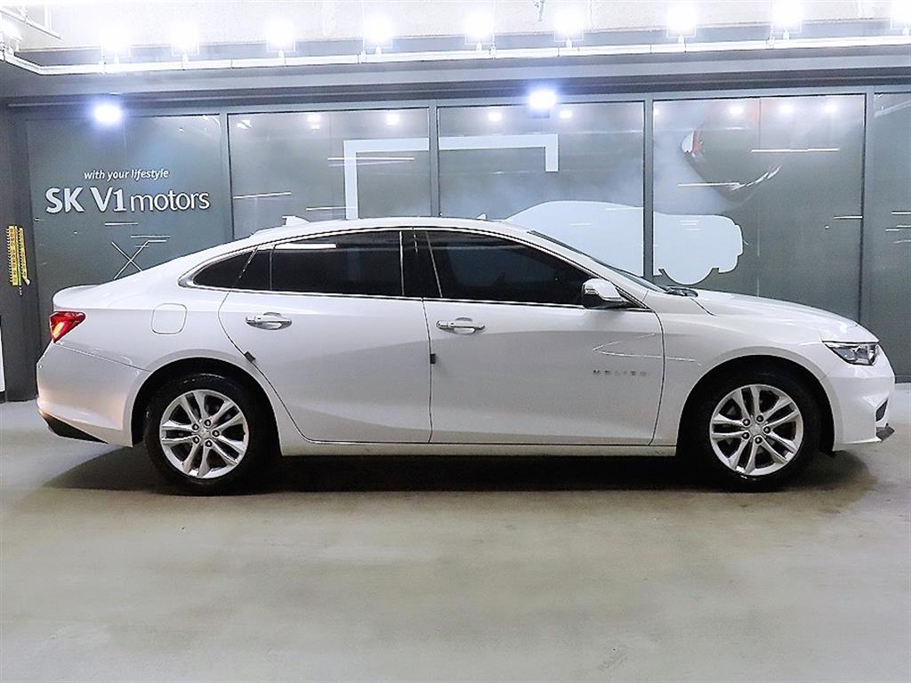 Chevrolet Malibu - Vista 3