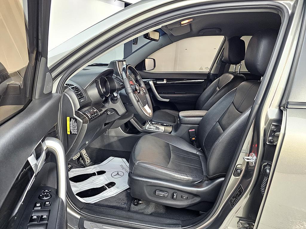 KIA Sorento - Vista 8