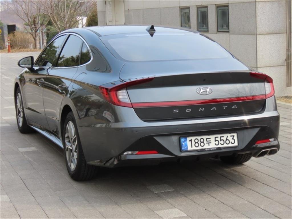 HYUNDAI Sonata - Vista 7