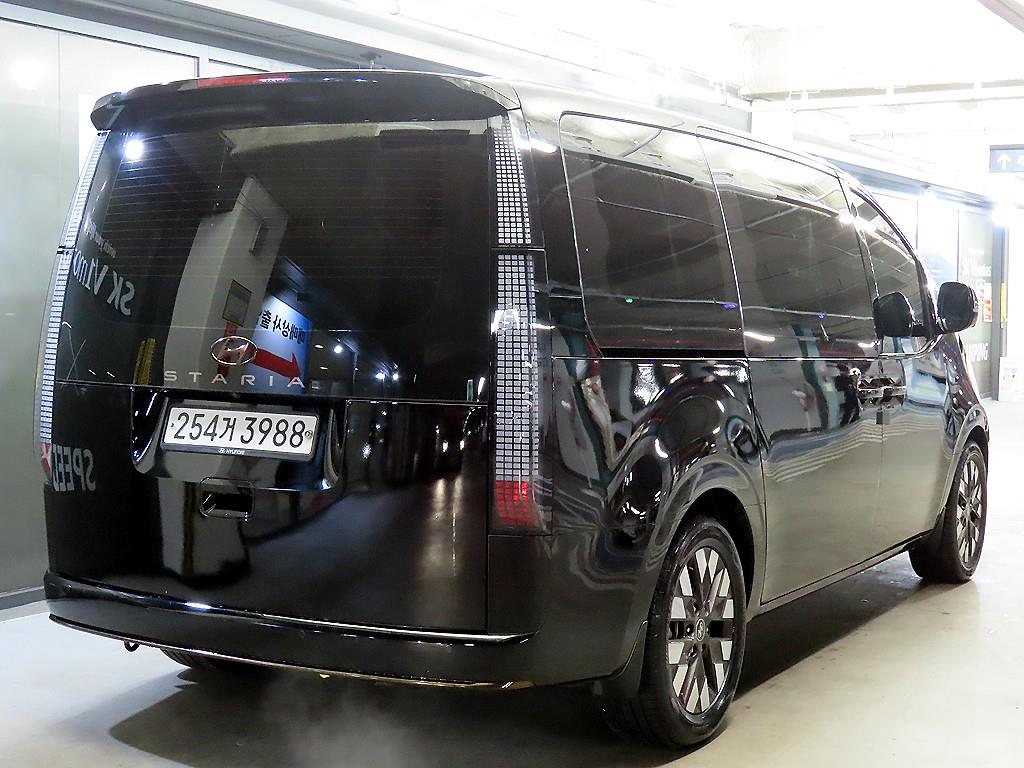 HYUNDAI Staria - Vista 4