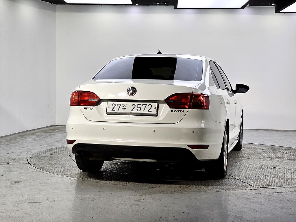 Volkswagen Jetta - Vista 3