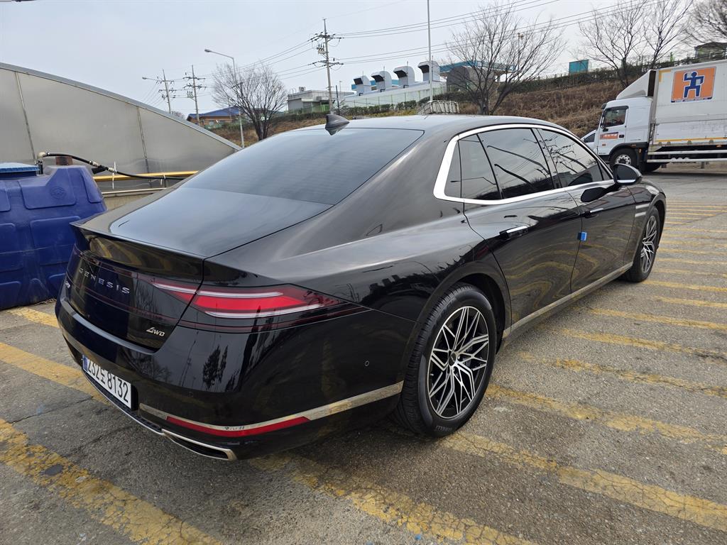 Genesis G90 - Vista 4