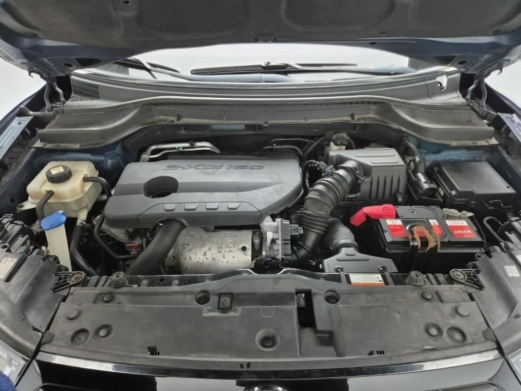 Ssangyong Tivoli - Vista 5