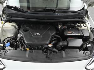 HYUNDAI Accent - Vista 8