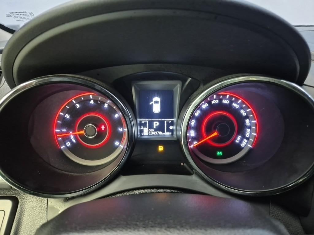 Ssangyong Tivoli - Vista 6