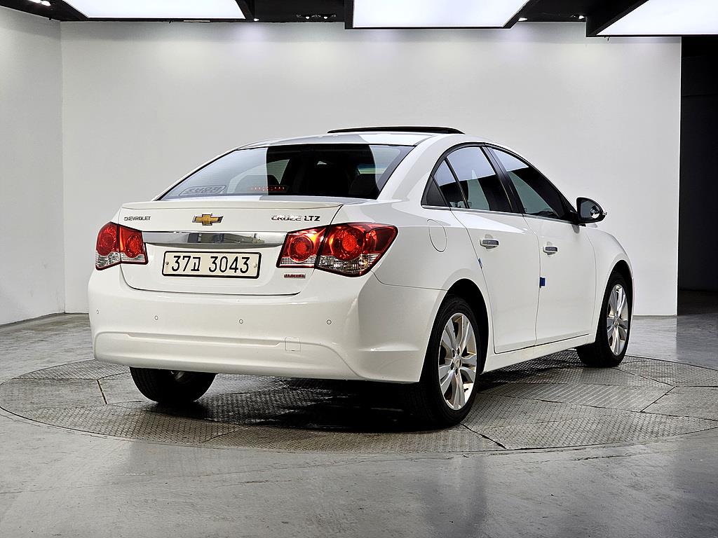 Chevrolet Cruise - Vista 4