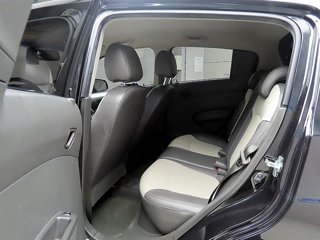 Chevrolet Spark - Vista 6