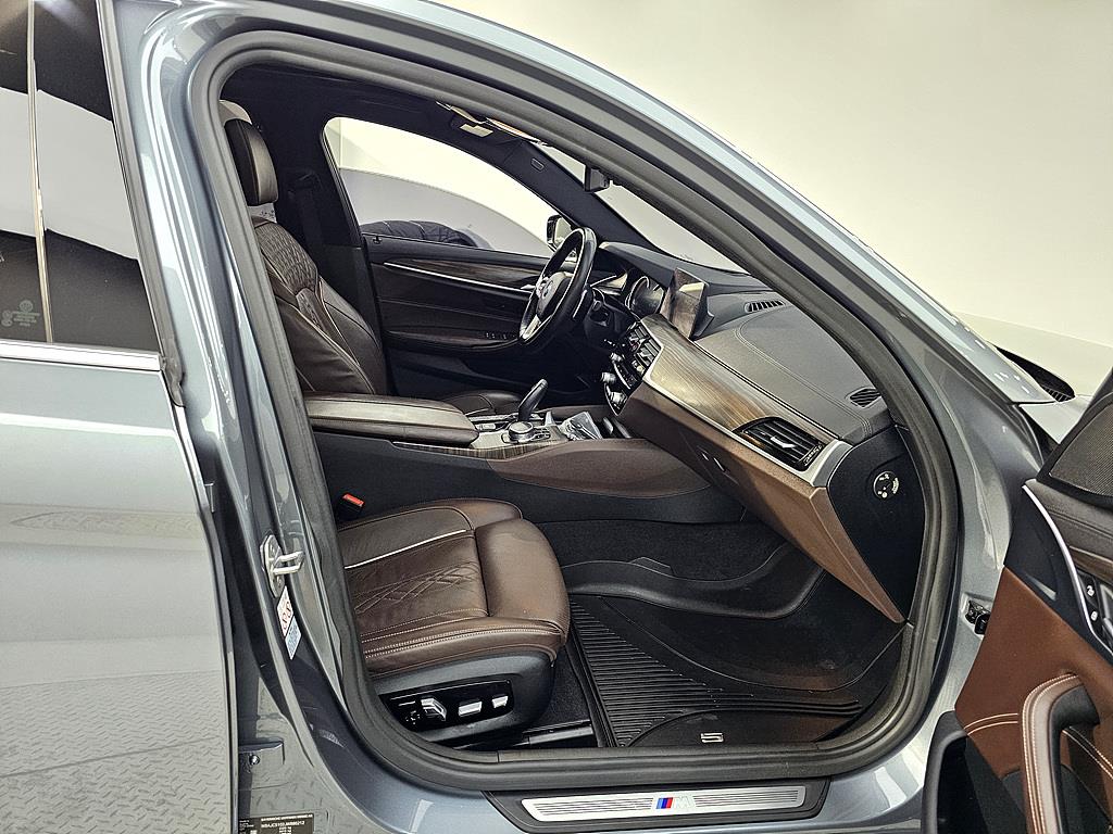 BMW 5 Series - Vista 11