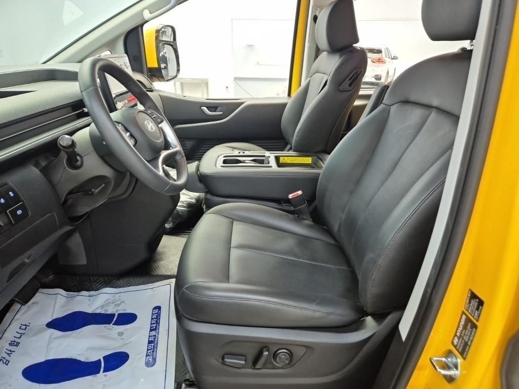 HYUNDAI Staria 2025 Amarillo - Importación desde Corea - HF Imports Iquique - Foto 18