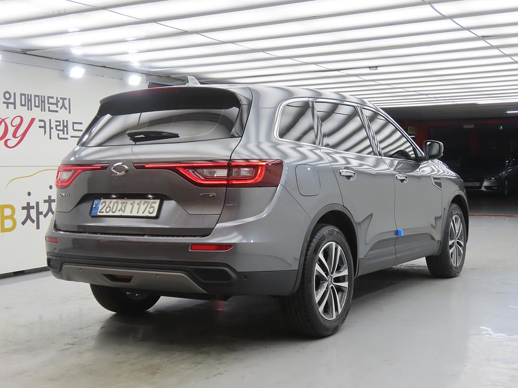 SAMSUNG QM6 - Vista 4