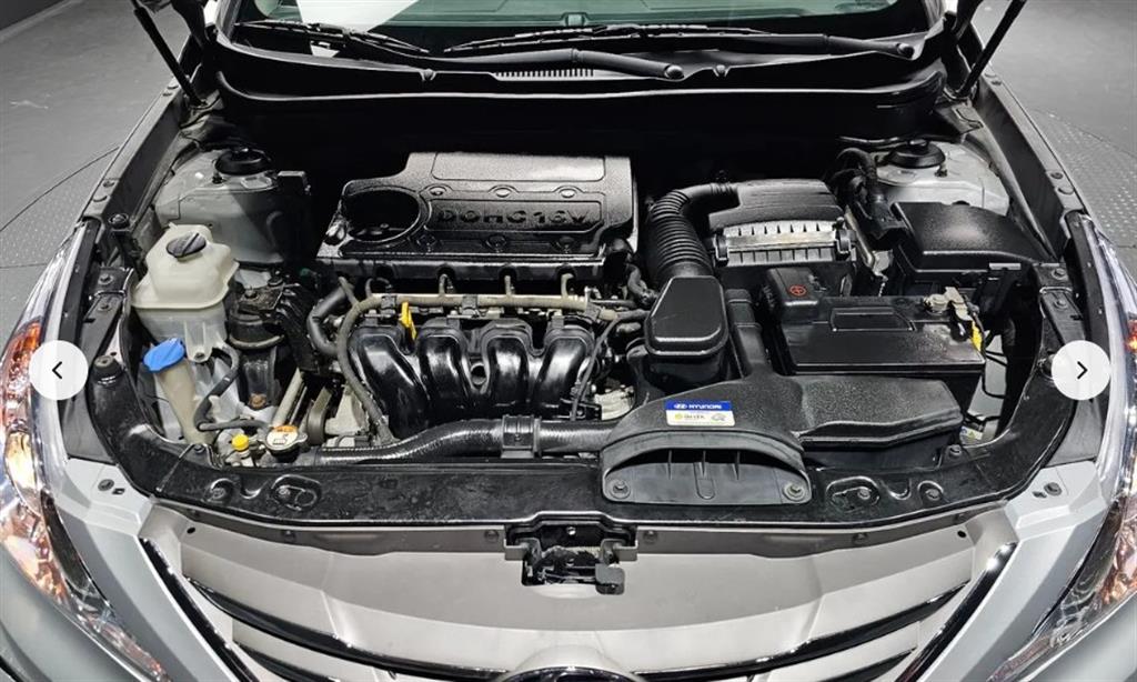 HYUNDAI Sonata - Vista 6