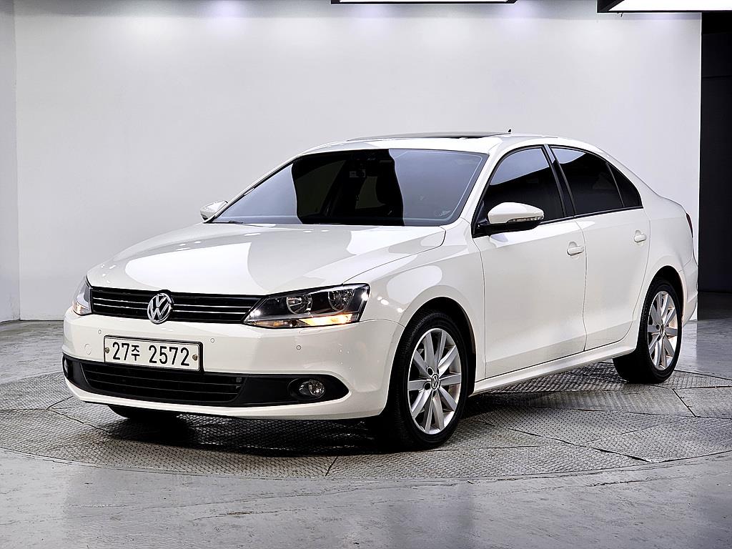 Volkswagen Jetta 2012 Blanco - Importación desde Corea - HF Imports Iquique - Foto 1
