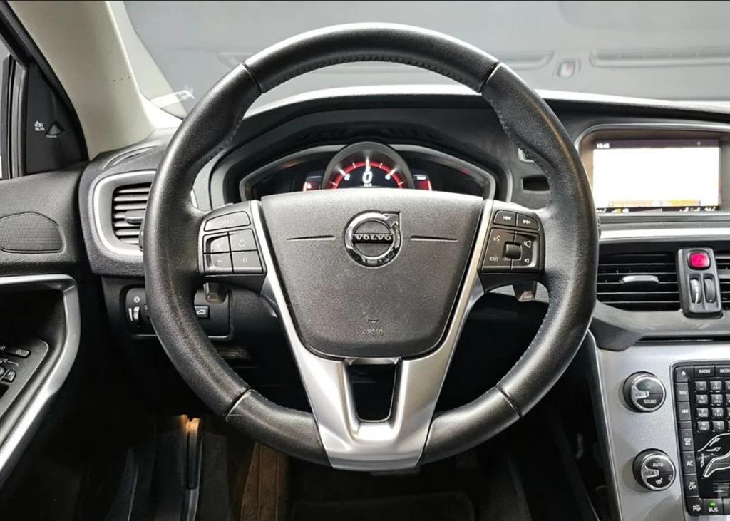 Volvo V40 2018 Gris - Importación desde Corea - HF Imports Iquique - Foto 13