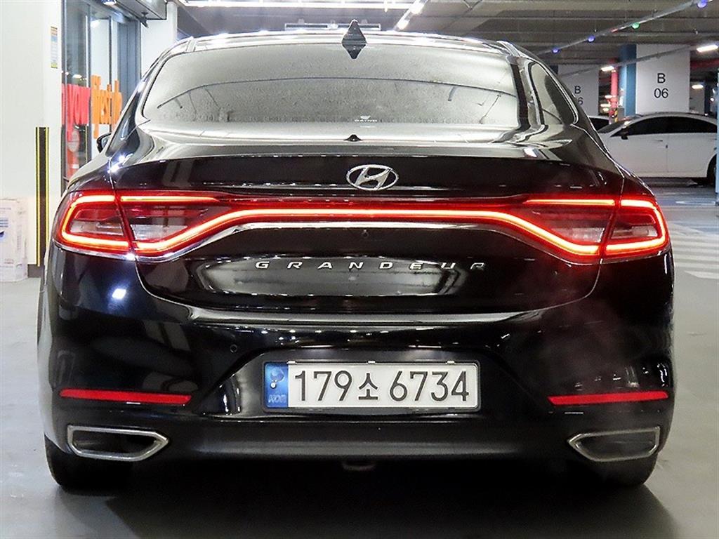 HYUNDAI Grandeur - Vista 5