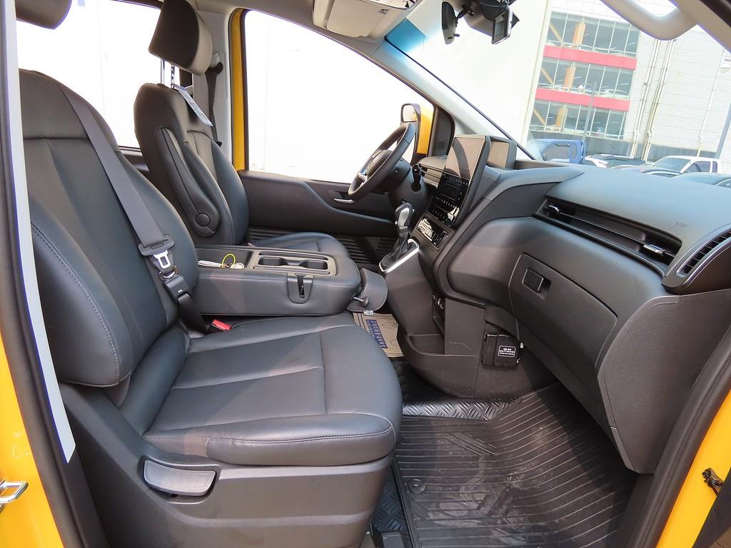 HYUNDAI Staria - Vista 6