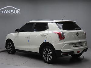 Ssangyong Tivoli - Vista 6