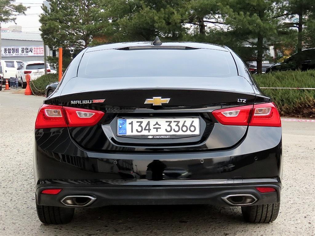 Chevrolet Malibu - Vista 4