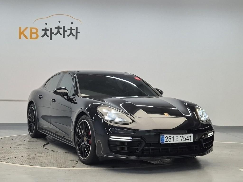 Porsche Panamera - Vista 4