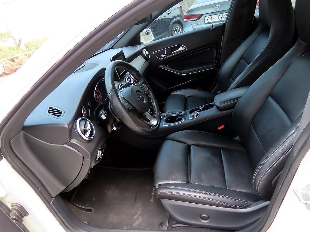 Mercedes Benz CLA Class - Vista 5