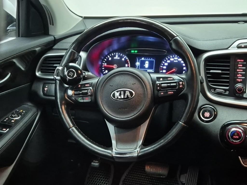 KIA Sorento - Vista 9