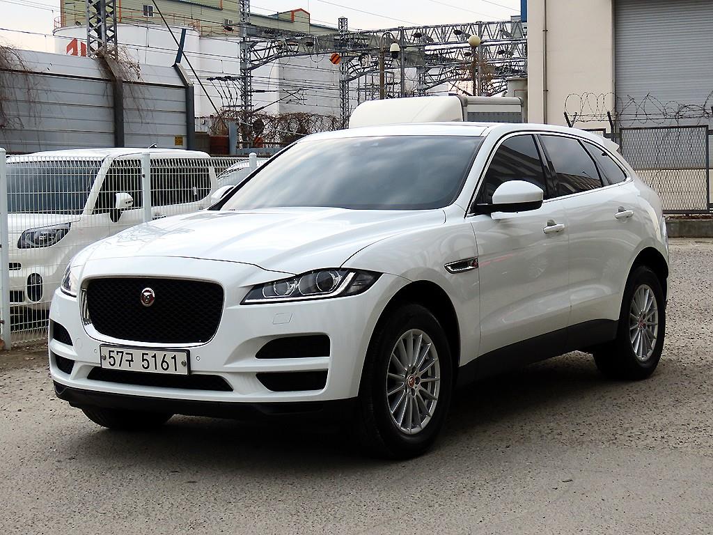 Jaguar F-PACE - Vista 2