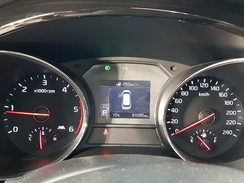 KIA Carnival - Vista 7