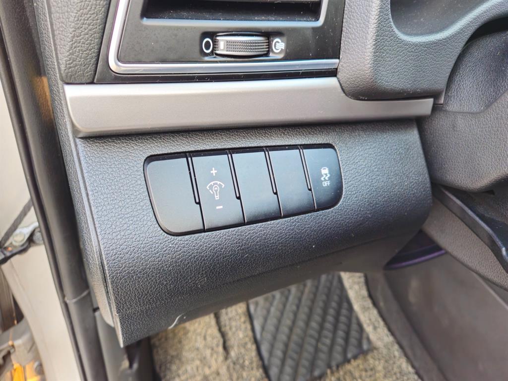 HYUNDAI Avante 2016 Plateado - Importación desde Corea - HF Imports Iquique - Foto 14