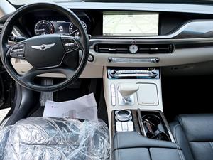 Genesis G90 - Vista 10