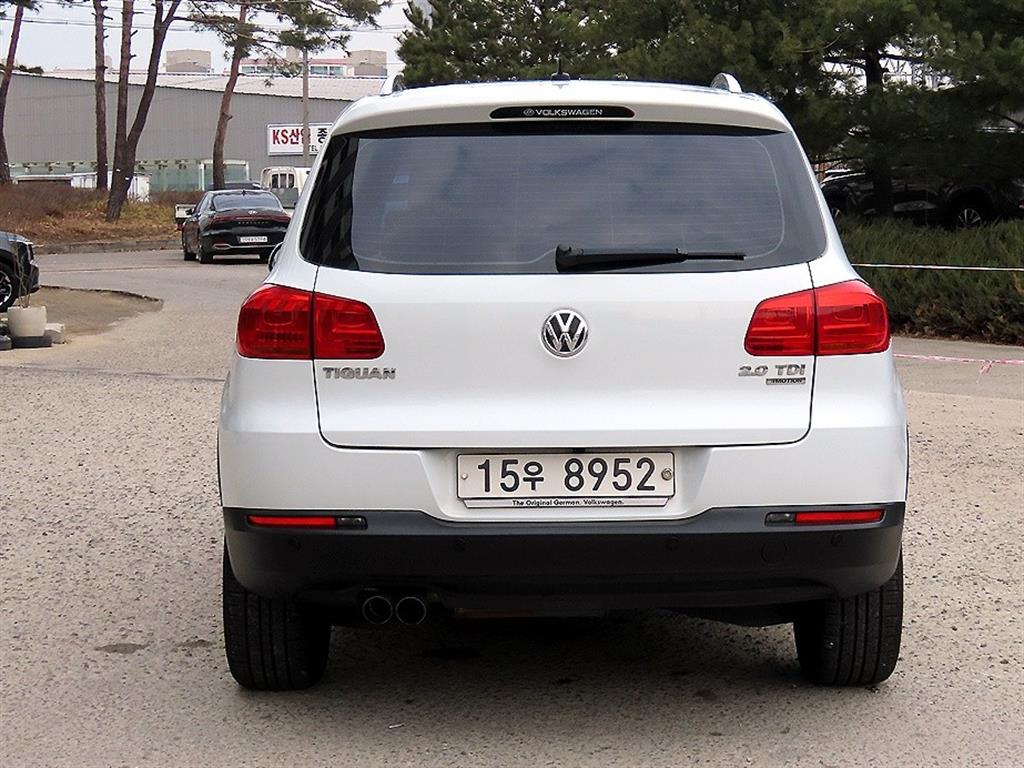 Volkswagen Tiguan - Vista 4