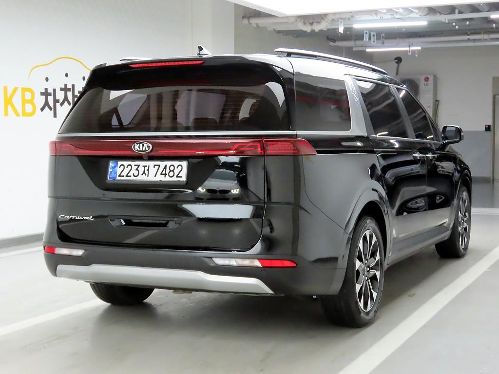 KIA Carnival - Vista 4