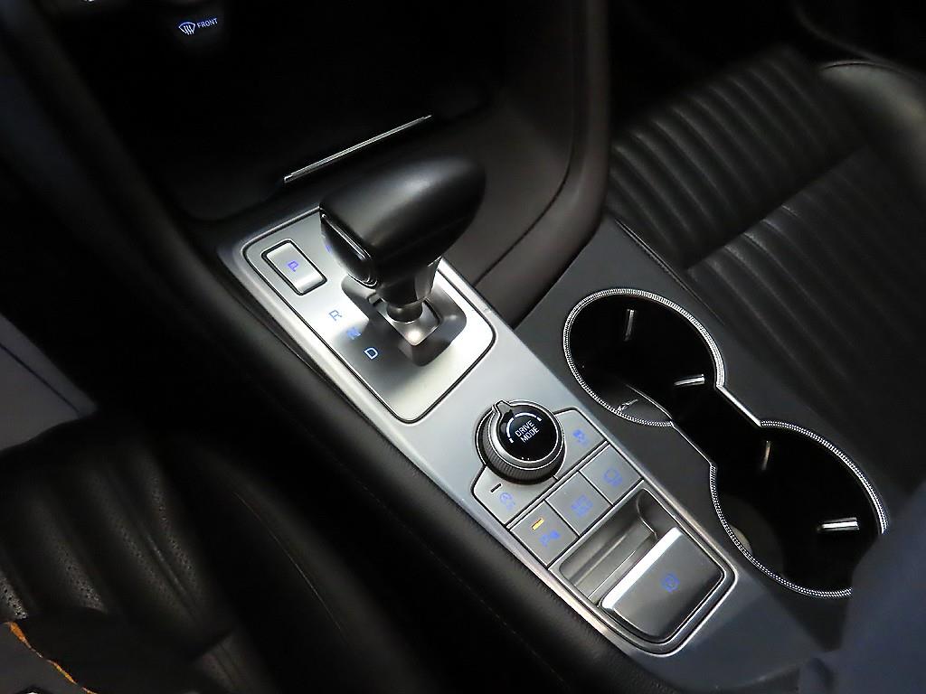 Genesis G70 - Vista 12