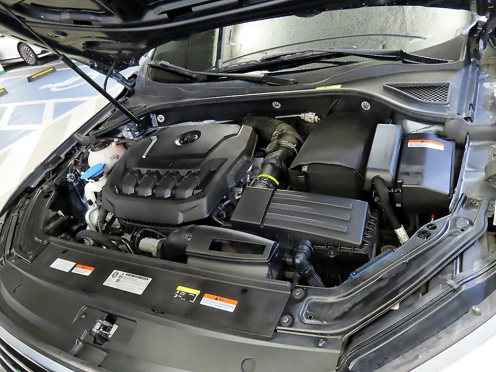 Volkswagen Passat 2018 Gris - Importación desde Corea - HF Imports Iquique - Foto 19