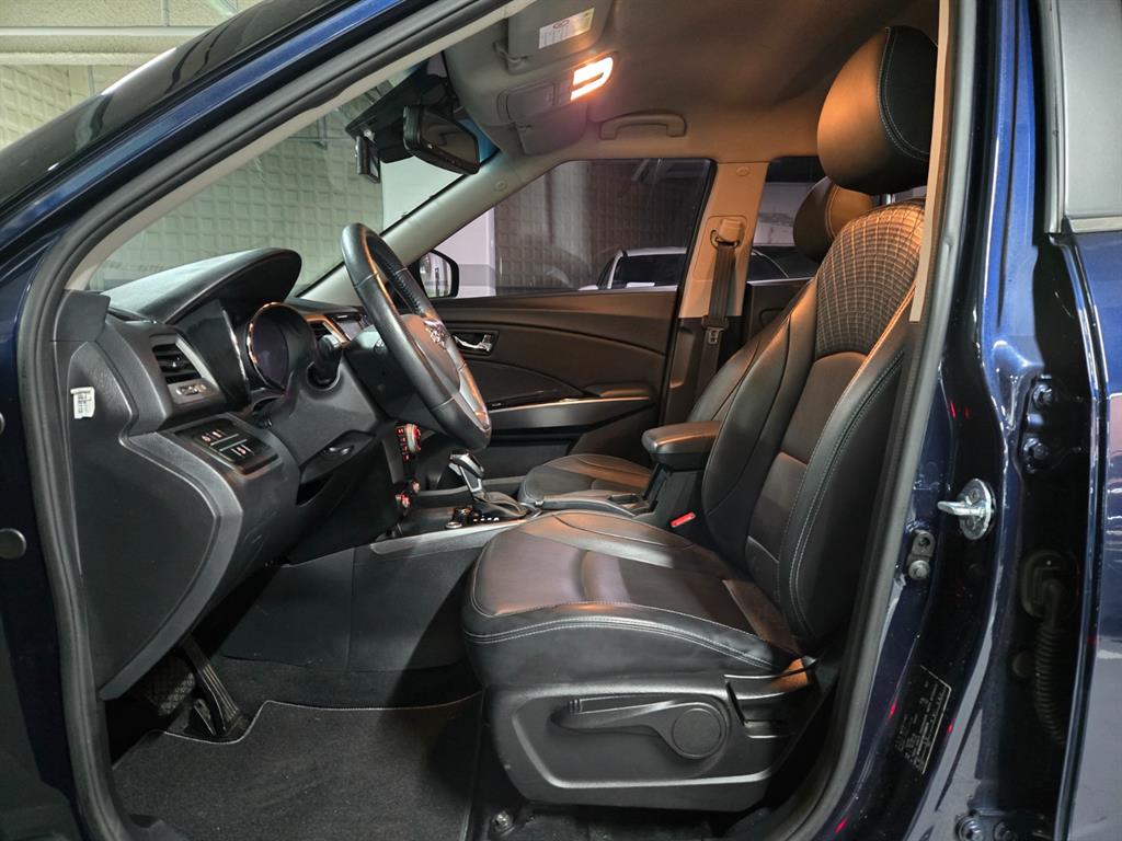 Ssangyong Tivoli - Vista 6