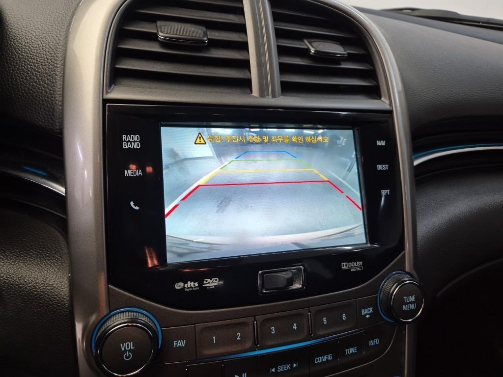 Chevrolet Malibu - Vista 11