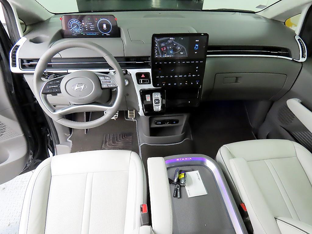 HYUNDAI Staria - Vista 7