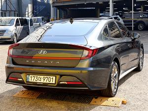 HYUNDAI Sonata - Vista 8