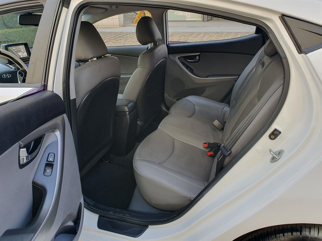 HYUNDAI Avante 2010 Blanco - Importación desde Corea - HF Imports Iquique - Foto 14