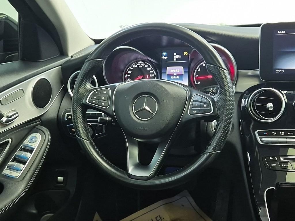 Mercedes Benz C Class - Vista 9