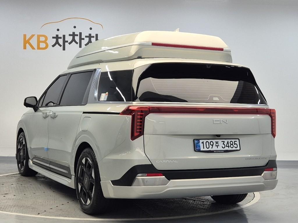 KIA Carnival - Vista 4