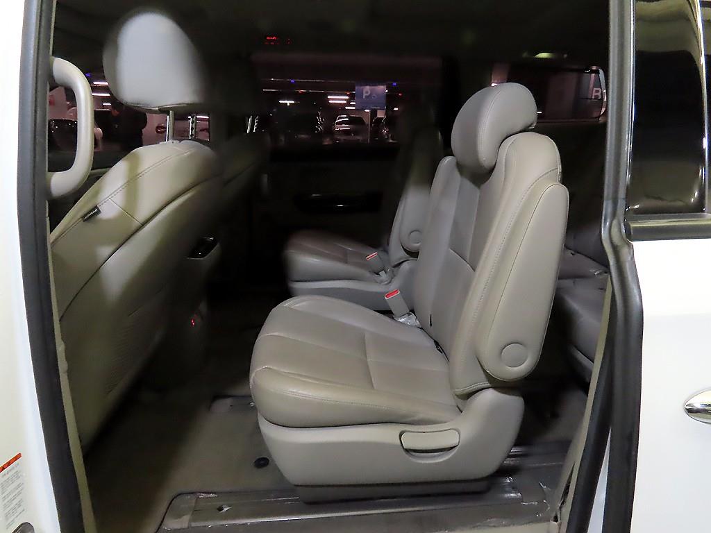 KIA Carnival - Vista 7