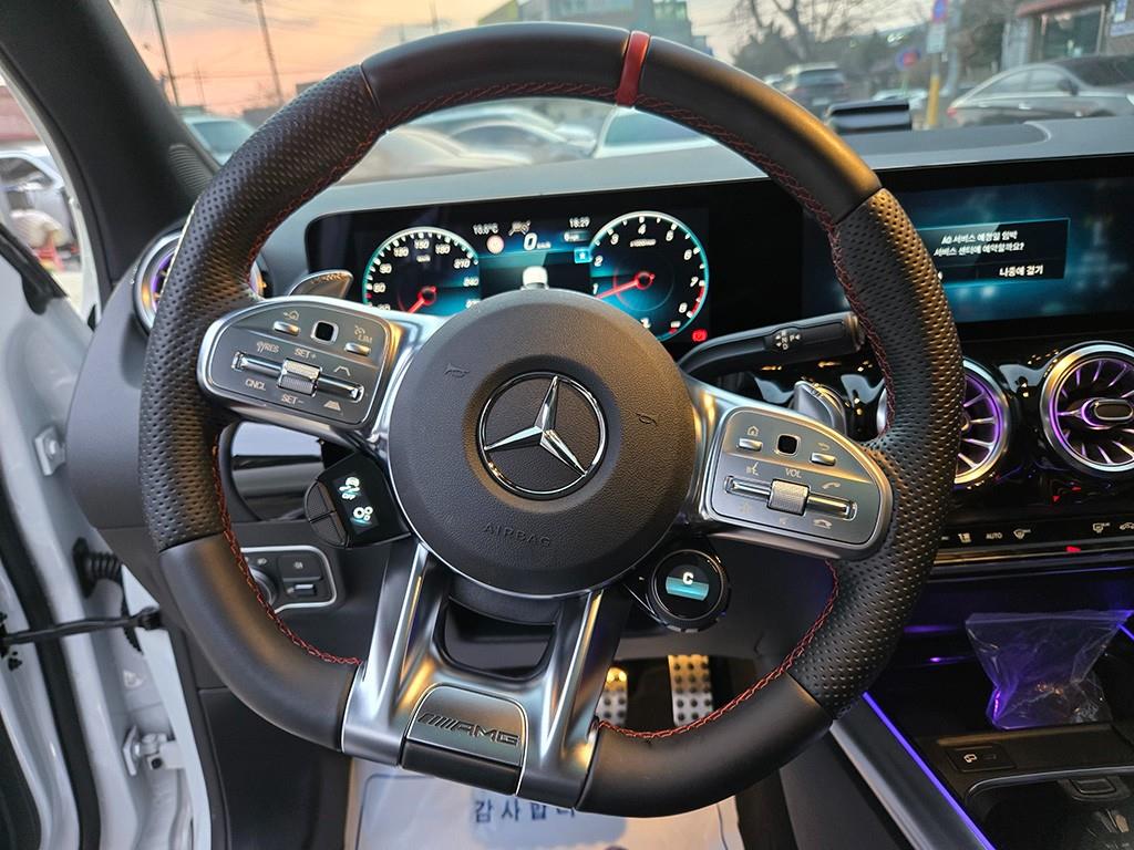 Mercedes Benz GLA Class - Vista 7