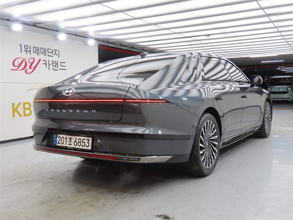 HYUNDAI Grandeur - Vista 4