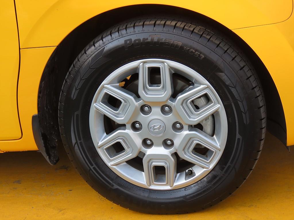 HYUNDAI Staria 2023 Amarillo - Importación desde Corea - HF Imports Iquique - Foto 20
