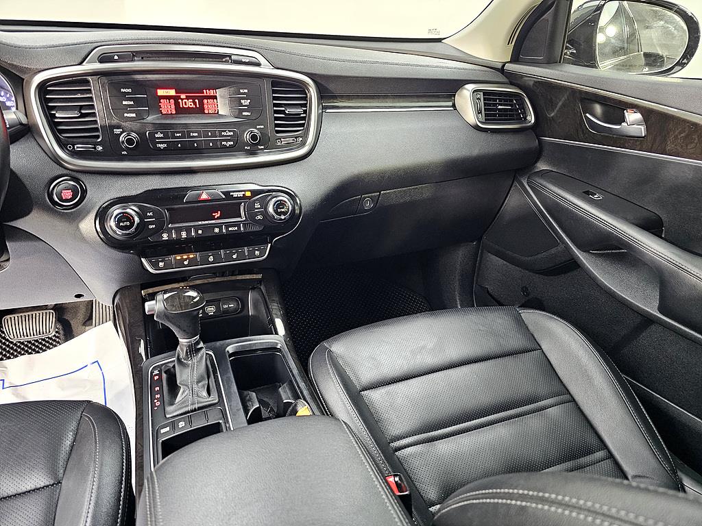 KIA Sorento - Vista 10