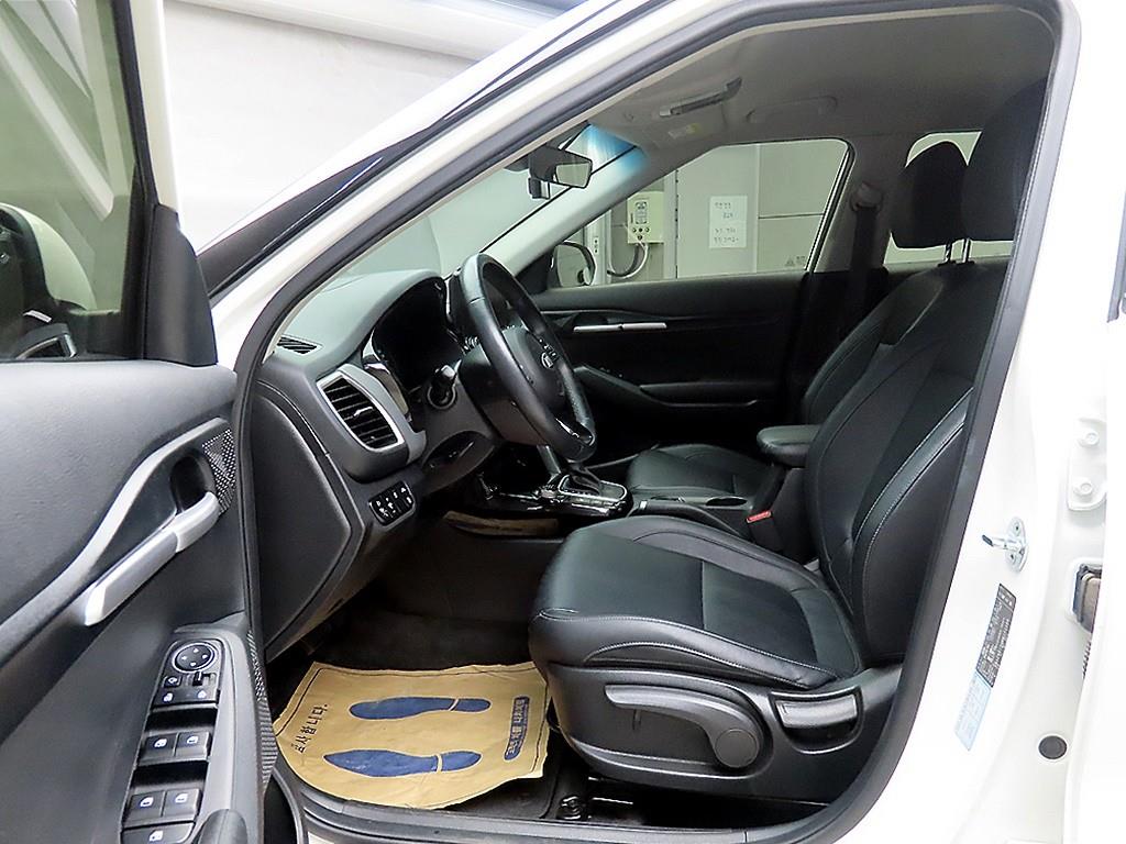 KIA Seltos - Vista 5