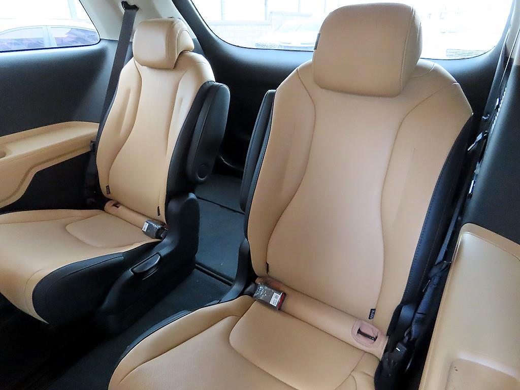 KIA Carnival - Vista 7